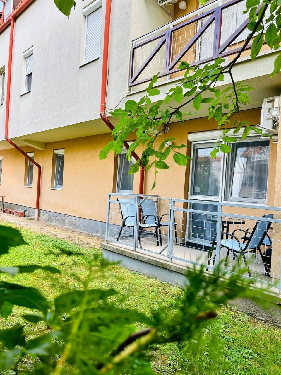 Sunhouse Apartman Apartment Hajduszoboszlo Exterior photo